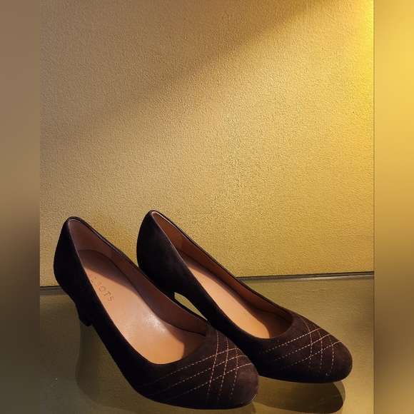 EUC Talbots Brown Suede Heels - Picture 3 of 8